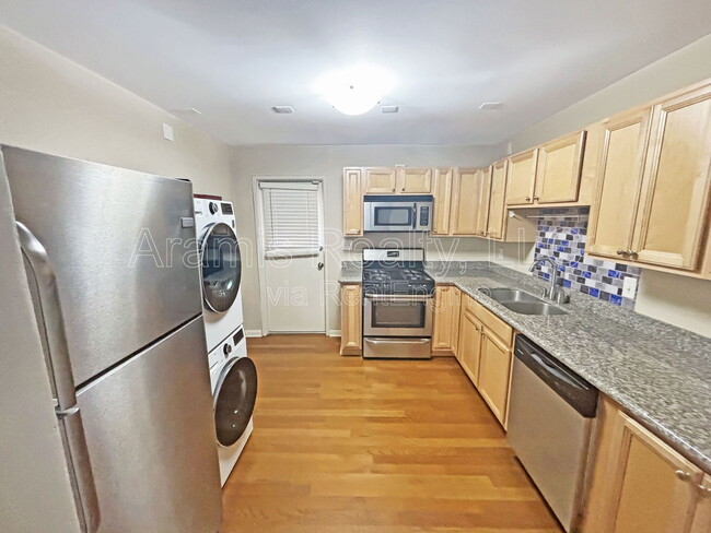 1355 Euclid Ave NE in Atlanta, GA - Building Photo - Building Photo