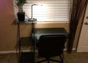 1090 Margaret Dr in Daytona Beach, FL - Building Photo - Building Photo