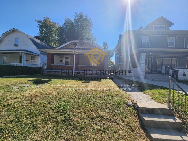 1139 W 35th St
