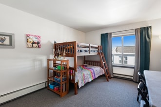 7900 Harwood Ave in Wauwatosa, WI - Building Photo - Building Photo