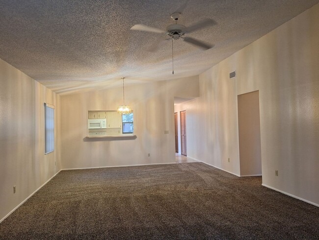 423 Falcon Ave in Edgewater, FL - Building Photo - Building Photo