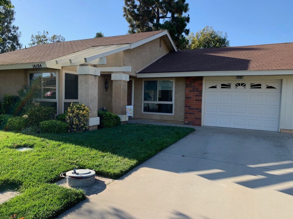 14104 Village 14 in Camarillo, CA - Building Photo