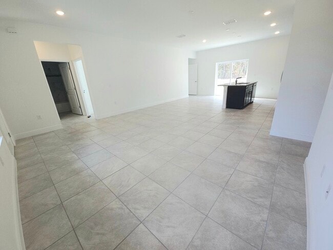 7130 N Cricket Dr in Citrus Springs, FL - Building Photo - Building Photo