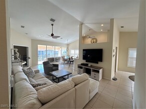 5240 Birmingham Dr in Naples, FL - Building Photo - Building Photo