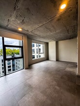 243 NW 32nd St, Unit S1 in Miami, FL - Building Photo - Building Photo