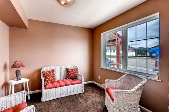 property at 429 Front St