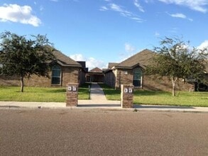 3823 W Faith Hill St, Unit 4 in Edinburg, TX - Building Photo - Building Photo