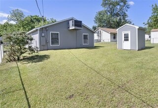 104 E Cedar St in Tyler, TX - Building Photo - Building Photo