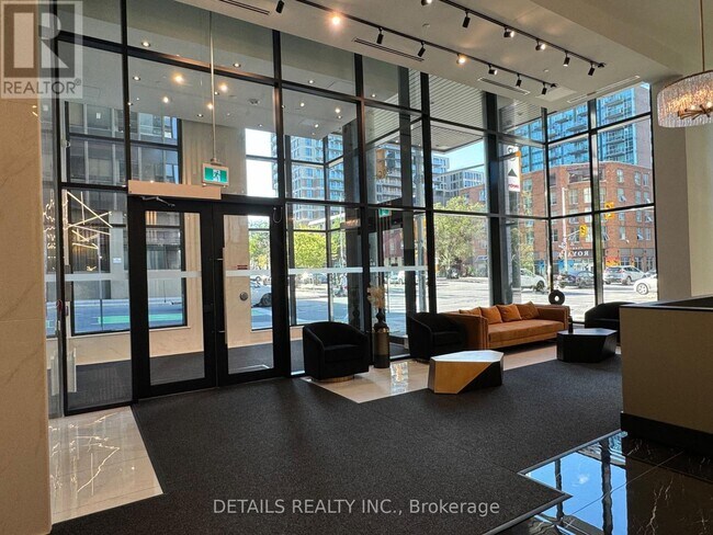 180 George St in Ottawa, ON - Building Photo - Building Photo