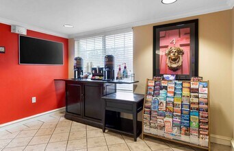 Furnished Studio-Houston - Galleria - Uptown in Houston, TX - Building Photo - Building Photo