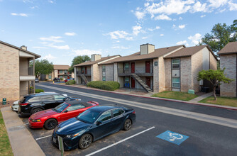 University Gardens in Odessa, TX - Foto de edificio - Building Photo