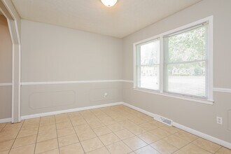 8380 Delhi Rd in North Charleston, SC - Building Photo - Building Photo