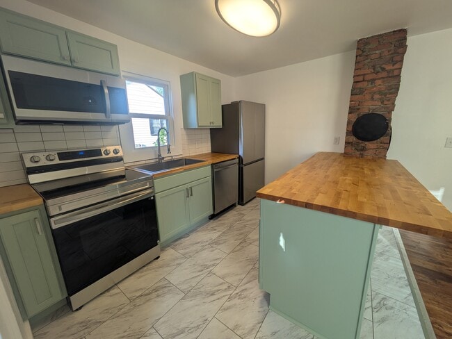 property at 1521 Waterhouse St