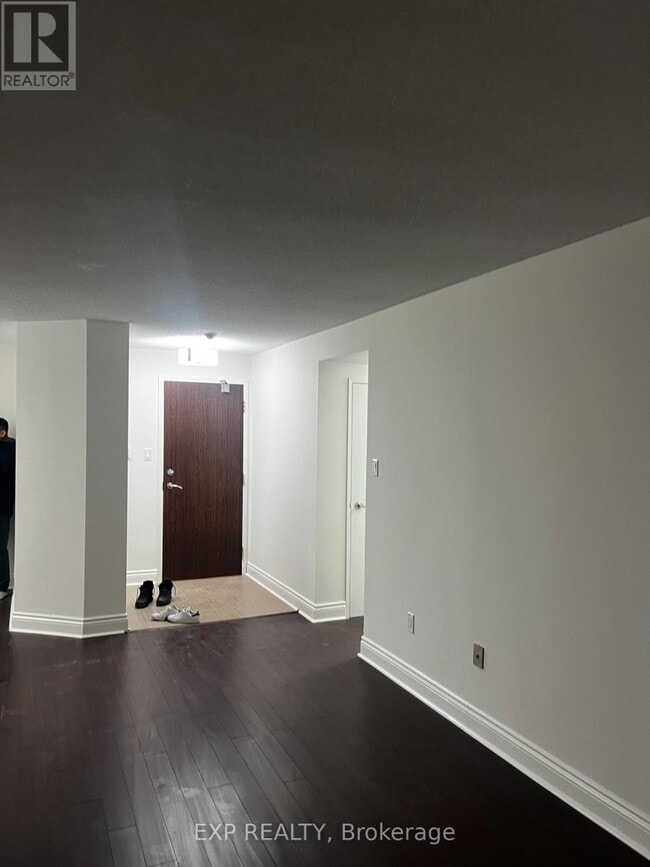 7420 Bathurst St in Vaughan, ON - Building Photo - Building Photo