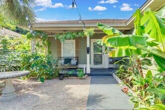 329 Main St in Destin, FL - Building Photo - Building Photo
