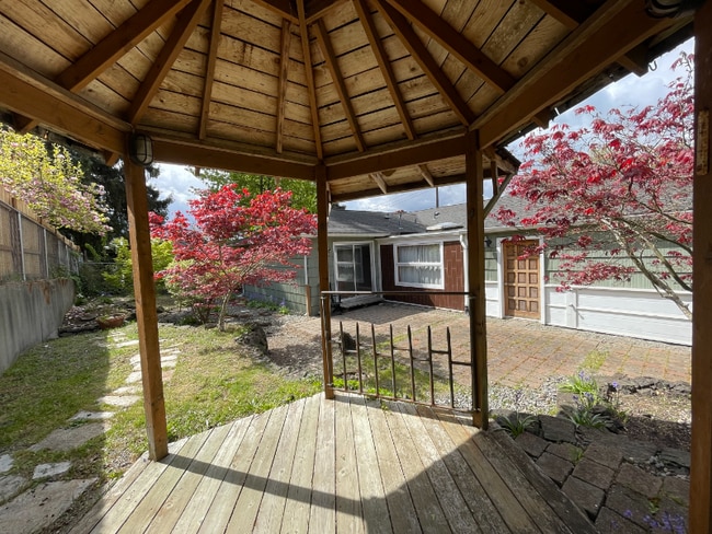 1616 Perry Ave in Bremerton, WA - Building Photo - Building Photo