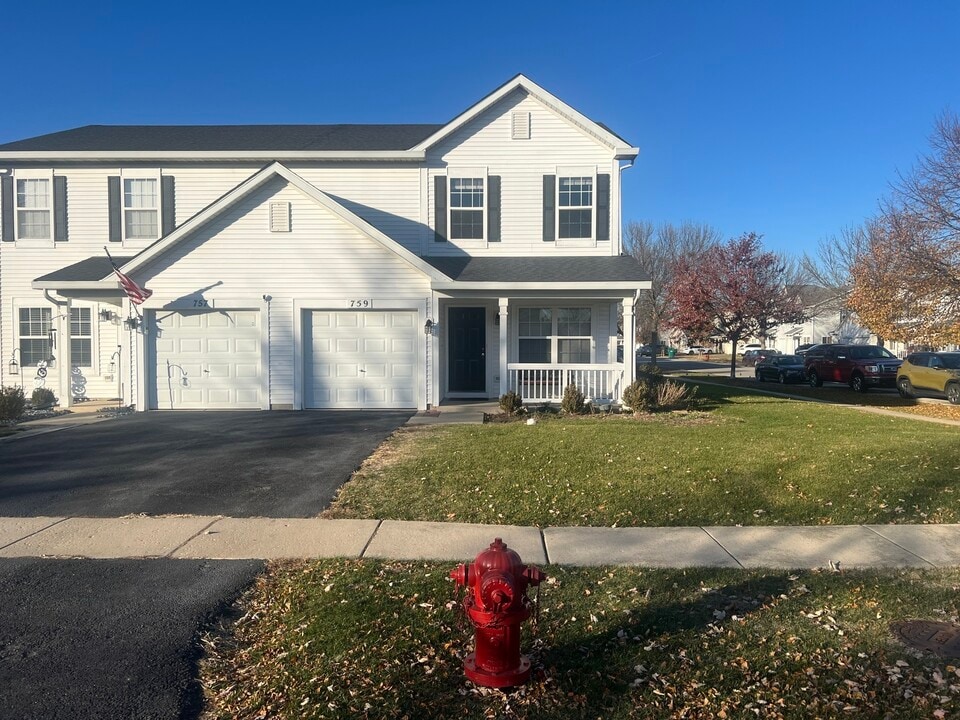 759 Shannon Dr in Romeoville, IL - Building Photo
