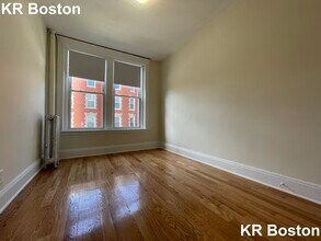 39 Mount Hood Rd in Boston, MA - Building Photo - Building Photo