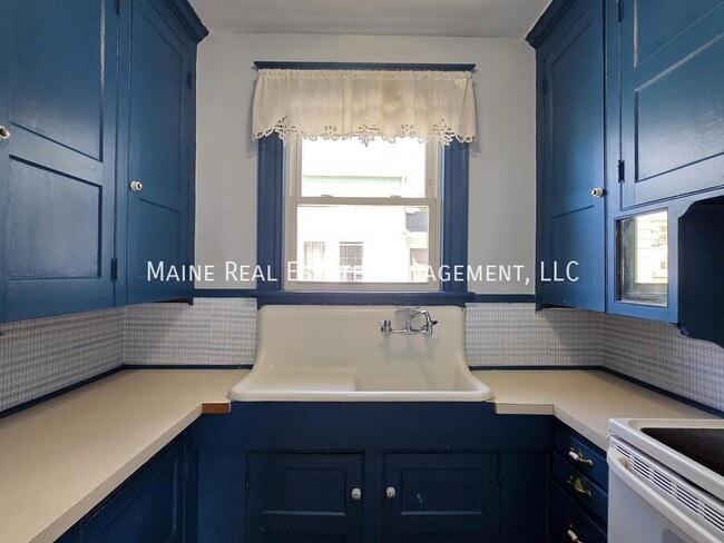 27 Cook St in Auburn, ME - Building Photo - Building Photo