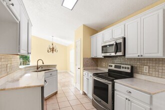 126 N Weathersfield Ave in Altamonte Springs, FL - Building Photo - Building Photo