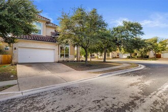 15529 Interlachen Dr in Austin, TX - Building Photo - Building Photo