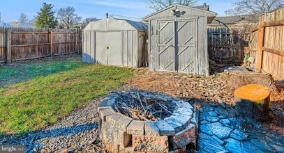 800 Seckel Ct in Halethorpe, MD - Foto de edificio - Building Photo