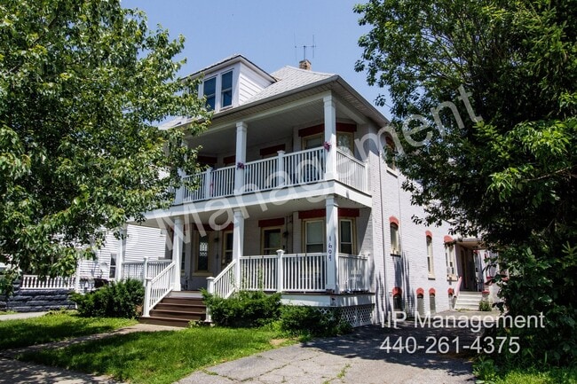 property at 1609 Lakewood Ave