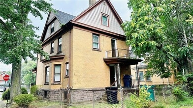 701 Cedar Ave in Niagara Falls, NY - Building Photo - Building Photo