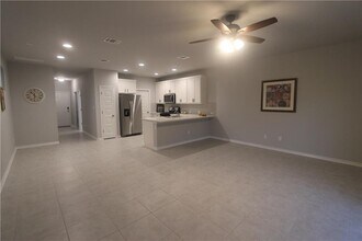 1829 Artesian Spgs Xing in Leander, TX - Building Photo - Building Photo