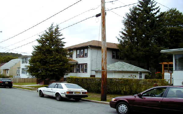 3 W Cooper St in Dover, NJ - Foto de edificio