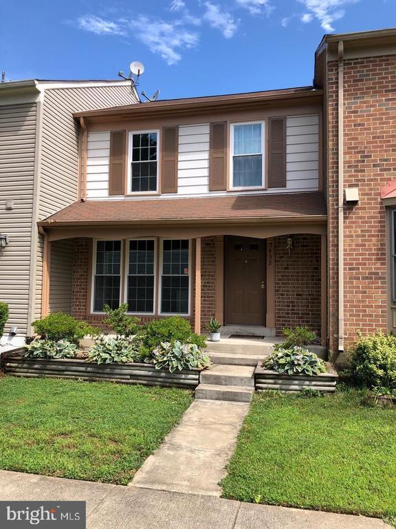 property at 5432 New London Park Dr