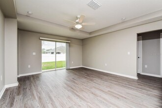 1515 NE 33rd Ln in Cape Coral, FL - Foto de edificio - Building Photo