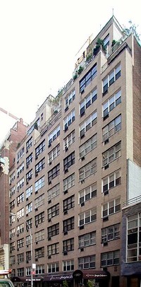 141 E 55th St in New York, NY - Foto de edificio - Building Photo