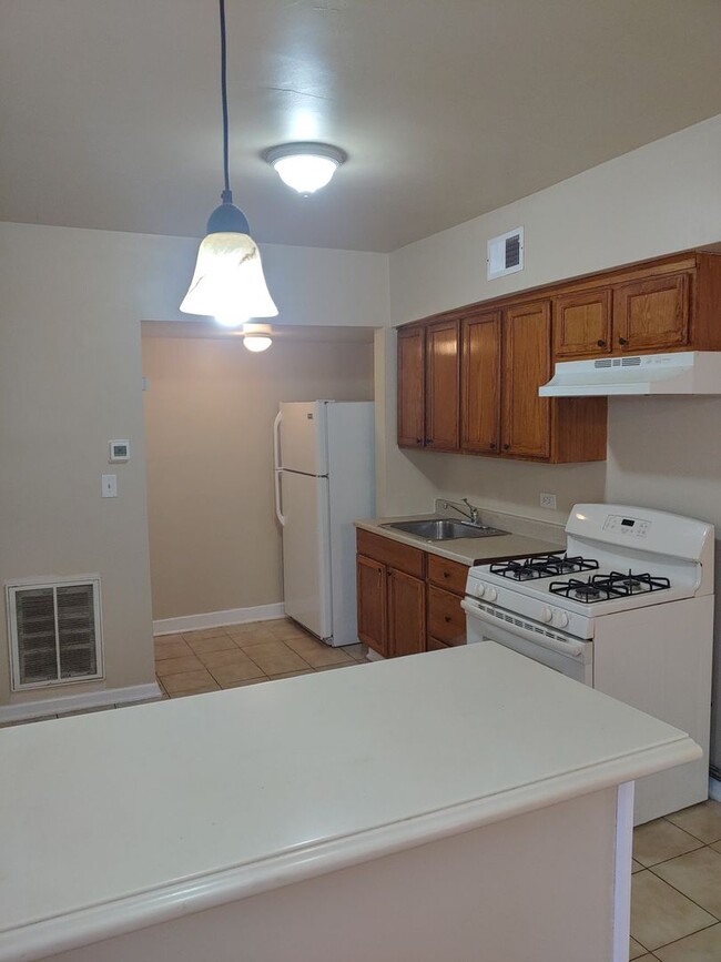 property at 4702 W Flournoy St