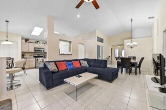 2241 Soundings Ct in Greenacres, FL - Foto de edificio - Building Photo