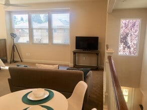 1119 Channing Way, Unit A in Napa, CA - Building Photo - Building Photo