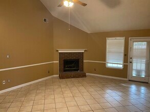 9161 Valkrie Ln in Lakeland, TN - Foto de edificio - Building Photo