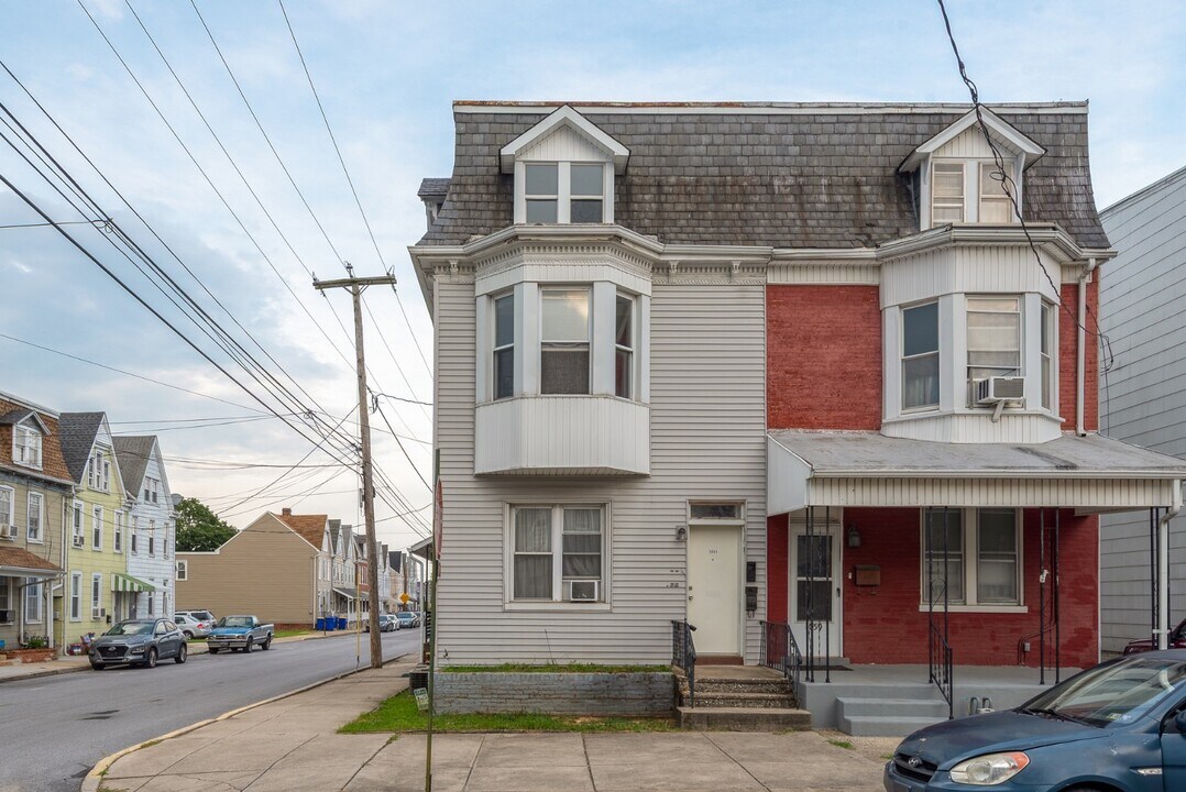 1061 N Duke St in York, PA - Building Photo