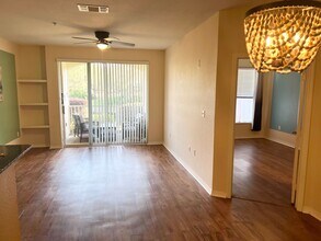 8818 Dunes Ct in Kissimmee, FL - Building Photo - Building Photo