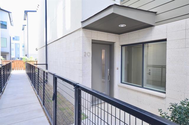 2111 Bennett Ave in Dallas, TX - Building Photo