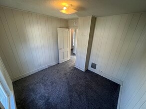 5 Maple St, Unit Upper in Batavia, NY - Building Photo - Building Photo