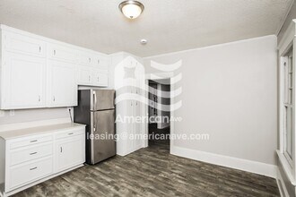 409 Hampton St in Camden, SC - Foto de edificio - Building Photo