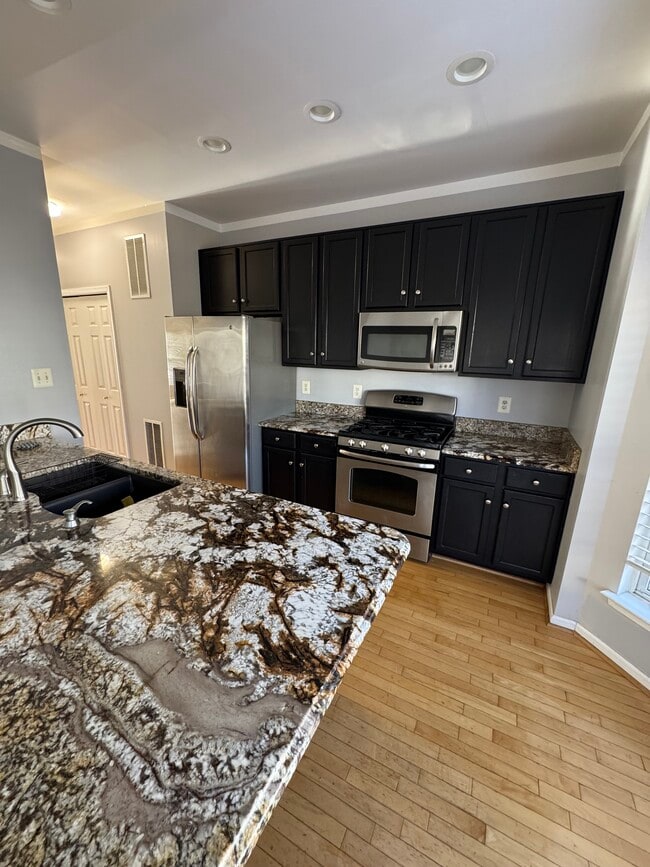 45812 Matador Terrace in Sterling, VA - Building Photo - Building Photo