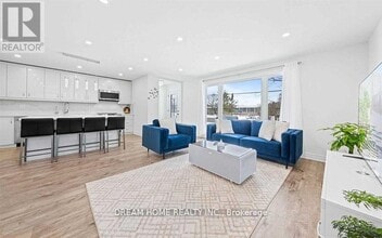 302 Crosby Ave in Richmond Hill, ON - Building Photo - Building Photo