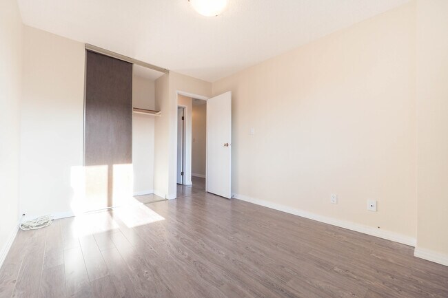 Millcreek Village in Edmonton, AB - Building Photo - Building Photo