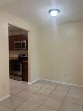 1428 Highland Ridge Cir in Brandon, FL - Building Photo - Building Photo