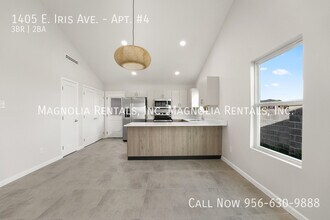 1405 E Iris Ave, Unit Apt. #4 in McAllen, TX - Building Photo - Building Photo