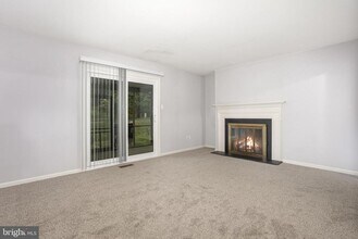 912 Allenview Dr in Mechanicsburg, PA - Building Photo - Building Photo