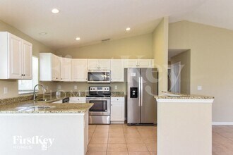 10371 Grail Ave in Englewood, FL - Foto de edificio - Building Photo