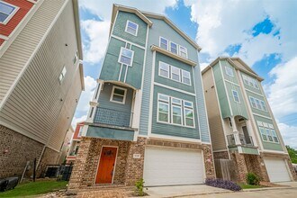 2106 Bidwell Dr in Houston, TX - Building Photo - Building Photo